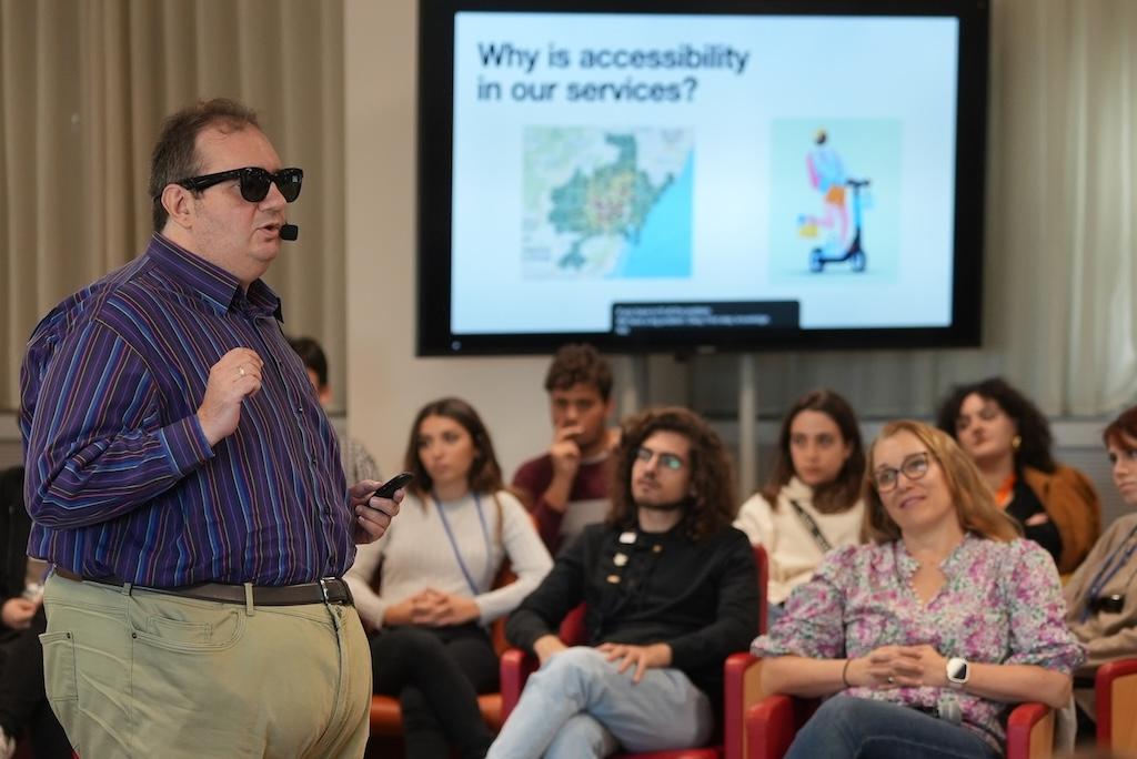 Jonathan in Naples for an Apple event about accessibility with Sarah Herrlinger